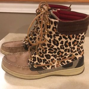 High top cheetah Sperrys